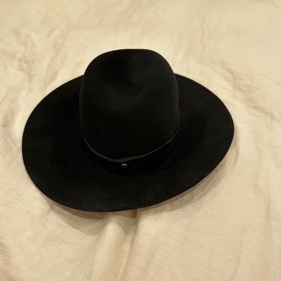 Janessa Leone Packable Wool Hat - Picture 5 of 8